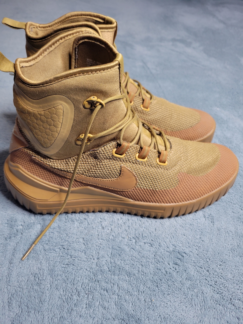 Nike Men’s High-Top Athletic Boots Tan / Brown